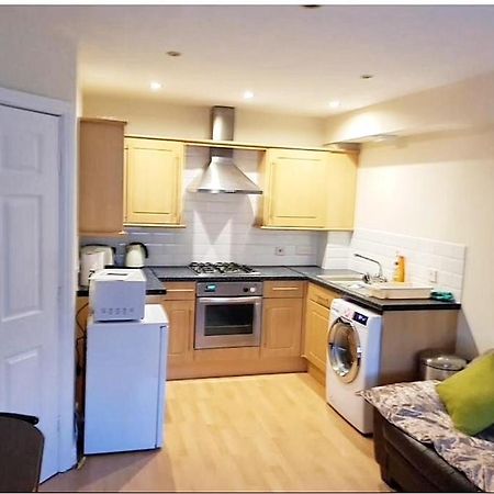 Pinfold Court Apartments Knowsley Exterior foto